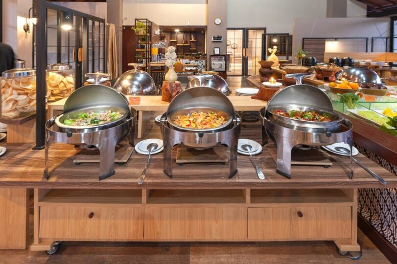 NAVA'S RESTAURANT AND POOL BAR