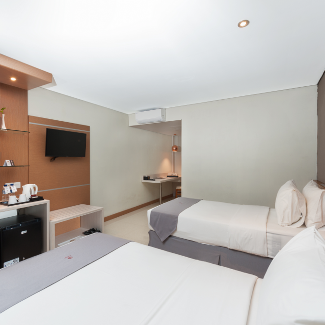 Garden Room No View No Window